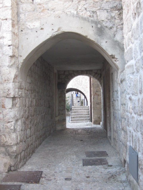 One of the many unique archways we stumbled upon walking through Old Town