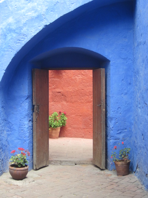 Cool use of curves and lines 