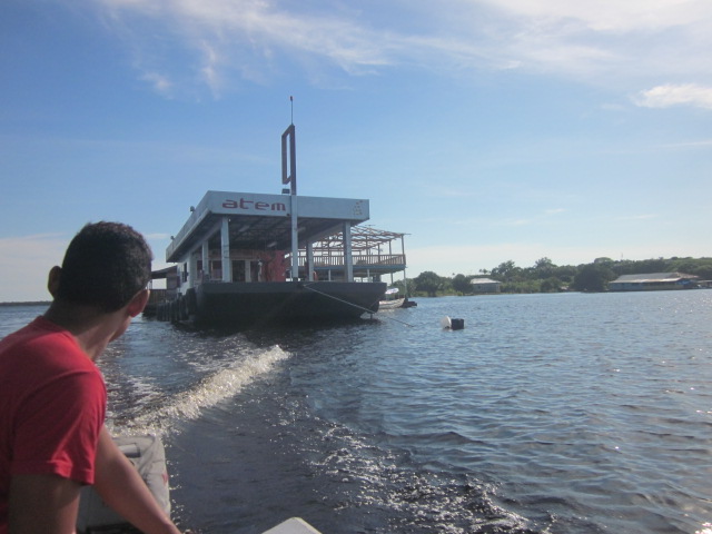 Floating gas station
