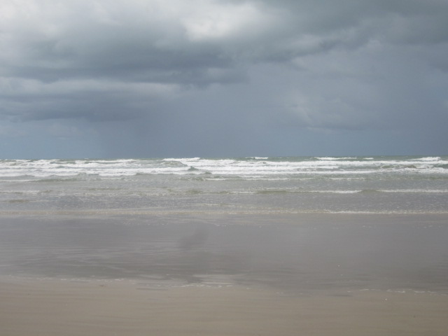 Storm moving in from the ocean
